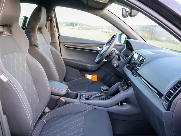 Škoda Karoq 2,0 TDI 4x4 DSG Sportline DPH - foto 14
