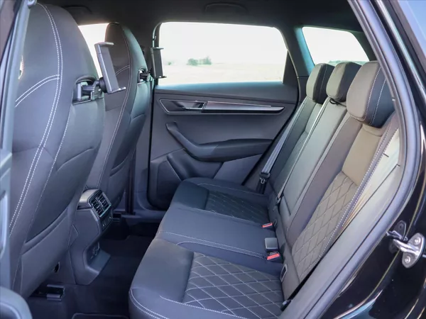 Škoda Karoq 2,0 TDI 4x4 DSG Sportline DPH - foto 16