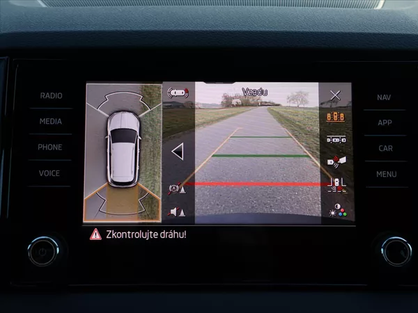 Škoda Karoq 2,0 TDI 4x4 DSG Sportline DPH - foto 30