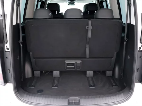 Hyundai Staria 2,2 CRDi 130kW Luxury 4x4 AUT - foto 10