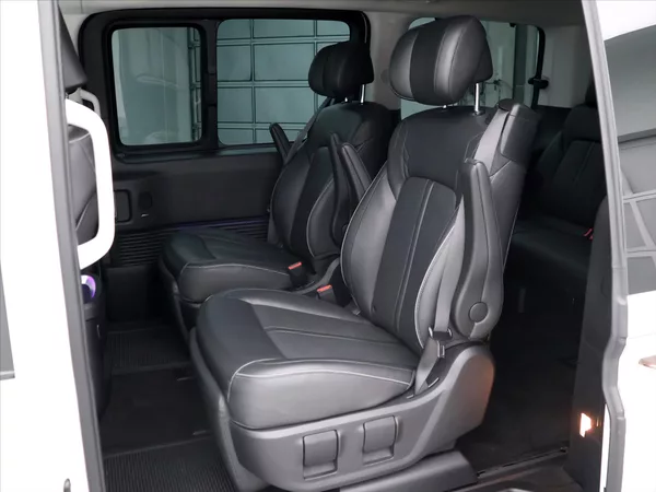 Hyundai Staria 2,2 CRDi 130kW Luxury 4x4 AUT - foto 16