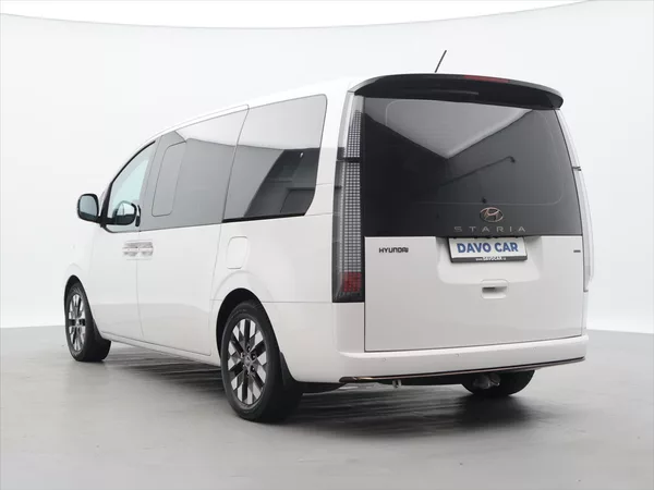 Hyundai Staria 2,2 CRDi 130kW Luxury 4x4 AUT - foto 5