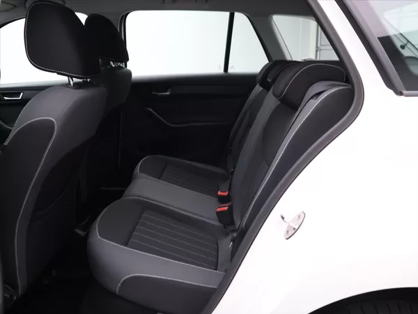 Škoda Fabia 1,0 TSI Style CZ - foto 14
