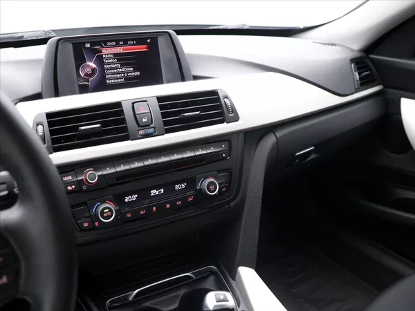 BMW Řada 3 2,0 320d 140kW GT Advantage CZ - foto 19