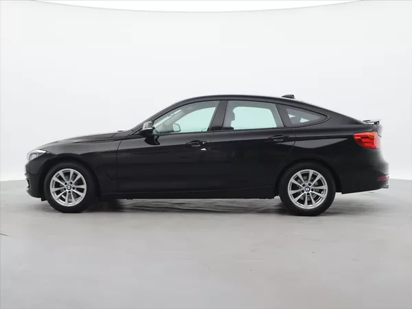 BMW Řada 3 2,0 320d 140kW GT Advantage CZ - foto 4
