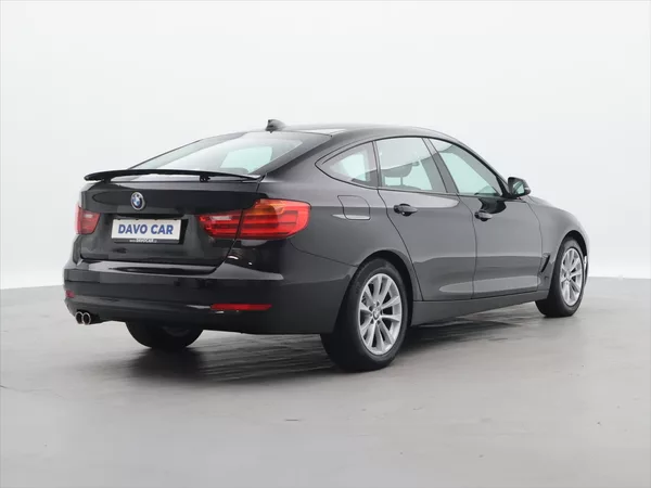 BMW Řada 3 2,0 320d 140kW GT Advantage CZ - foto 7