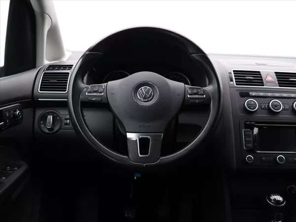 Volkswagen Touran 2,0 TDI 103kW Highline Tažné - foto 15