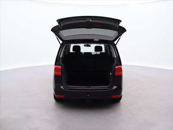 Volkswagen Touran 2,0 TDI 103kW Highline Tažné - foto 9