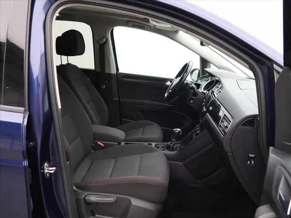 Volkswagen Touran 2,0 TDI 110kW DSG Sound 7-Míst - foto 12