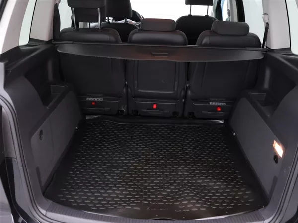Volkswagen Touran 2,0 TDI 103kW Comfortline - foto 10