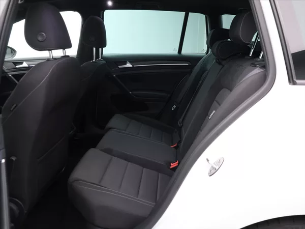 Volkswagen Golf 2,0 TSI 221kW R 4x4 DynAudio - foto 14