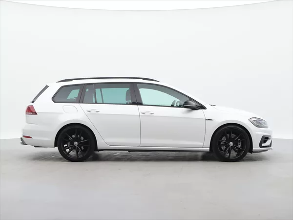 Volkswagen Golf 2,0 TSI 221kW R 4x4 DynAudio - foto 8