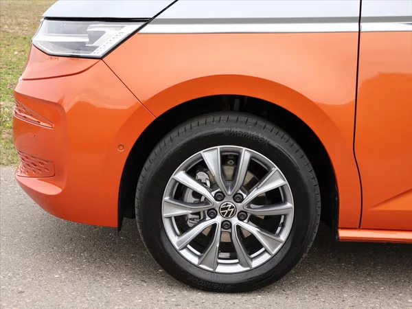 Volkswagen Multivan 2,0 TDI DSG Long Style 7-Míst - foto 39