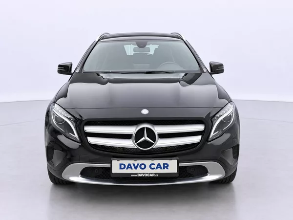 Mercedes-Benz GLA 1,6 180 90 kw Bi-Xenon Navi - foto 2