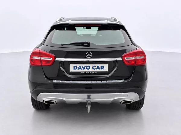 Mercedes-Benz GLA 1,6 180 90 kw Bi-Xenon Navi - foto 6