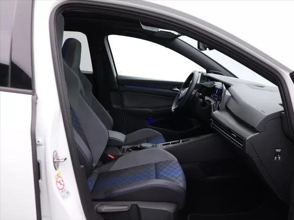 Volkswagen Golf 2,0 TSI R 235kW 4MOT DSG DPH C - foto 11