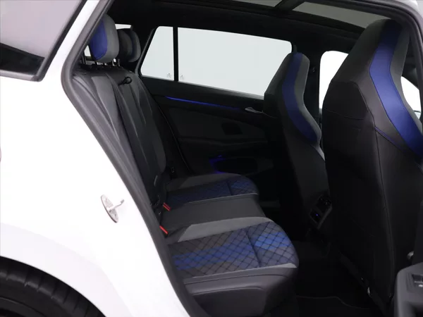 Volkswagen Golf 2,0 TSI R 235kW 4MOT DSG DPH C - foto 12