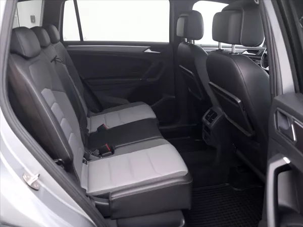 Volkswagen Tiguan 2,0 TDI 140kW 4M DSG R-Line CZ - foto 14