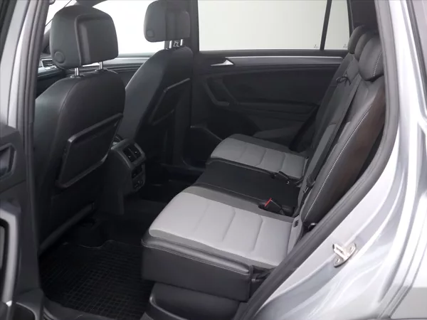 Volkswagen Tiguan 2,0 TDI 140kW 4M DSG R-Line CZ - foto 15