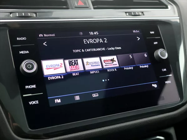 Volkswagen Tiguan 2,0 TDI 140kW 4M DSG R-Line CZ - foto 29