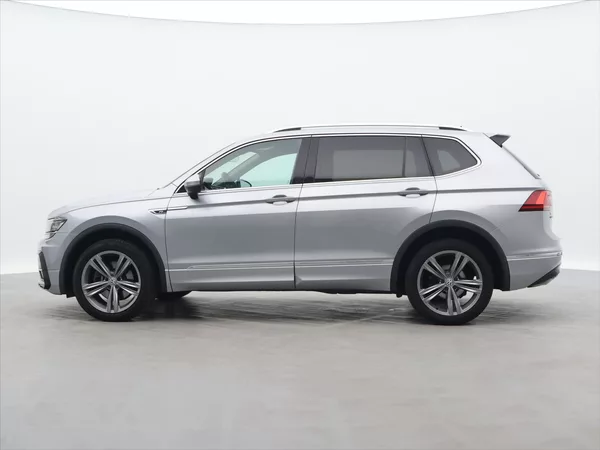 Volkswagen Tiguan 2,0 TDI 140kW 4M DSG R-Line CZ - foto 4