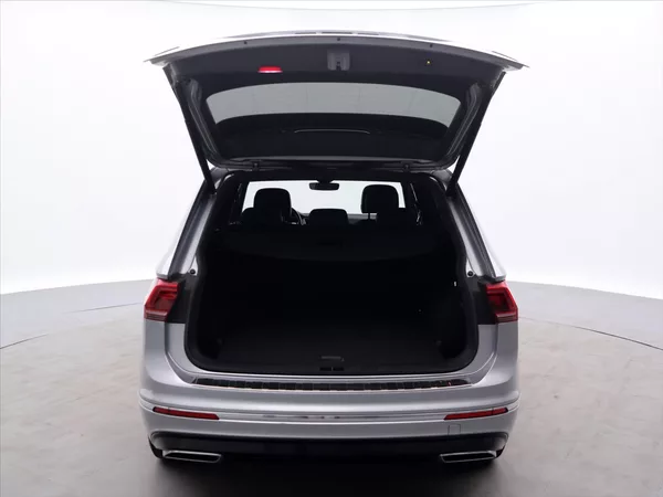 Volkswagen Tiguan 2,0 TDI 140kW 4M DSG R-Line CZ - foto 9