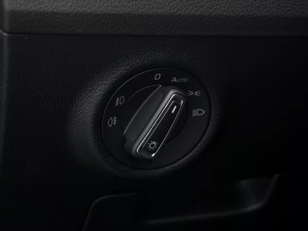 Škoda Superb 2.0 TDI 110kW Style DSG - foto 17