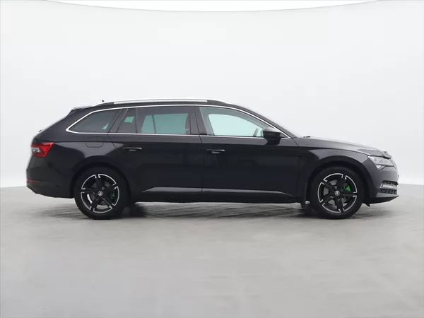 Škoda Superb 2.0 TDI 110kW Style DSG - foto 8