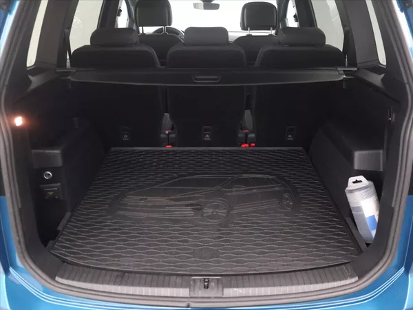 Volkswagen Touran 2,0 TDI 110kW R-Line DSG CZ - foto 10