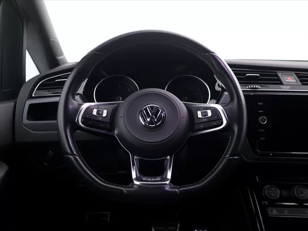 Volkswagen Touran 2,0 TDI 110kW R-Line DSG CZ - foto 22