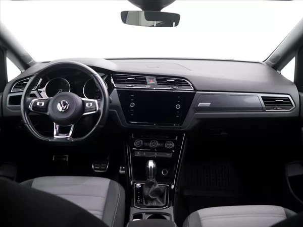 Volkswagen Touran 2,0 TDI 110kW R-Line DSG CZ - foto 31