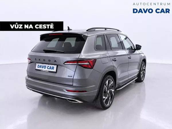 Škoda Karoq 2,0 TSI 140kW DSG Sportline 4x - foto 3