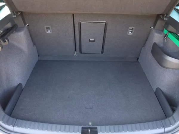 Škoda Karoq 2,0 TDI Sportline 4x4 DSG - foto 11