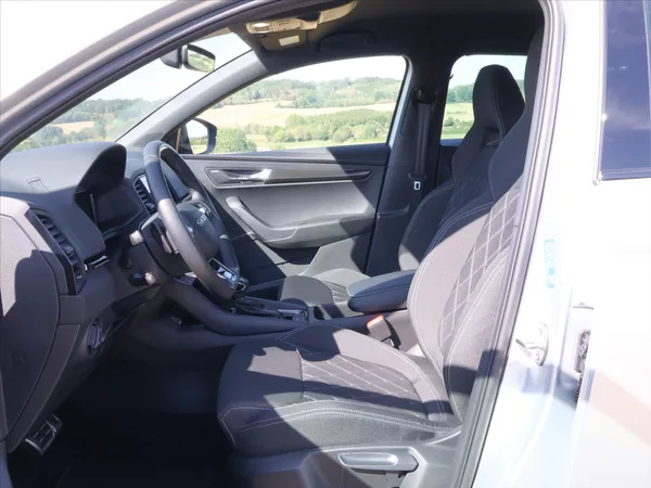 Škoda Karoq 2,0 TDI Sportline 4x4 DSG - foto 13