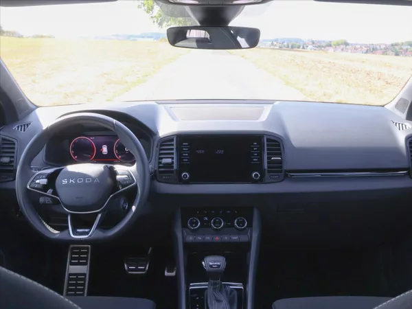Škoda Karoq 2,0 TDI Sportline 4x4 DSG - foto 17