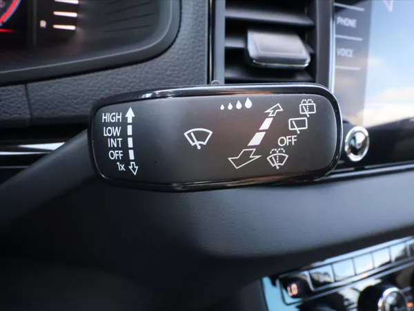 Škoda Karoq 2,0 TDI Sportline 4x4 DSG - foto 23