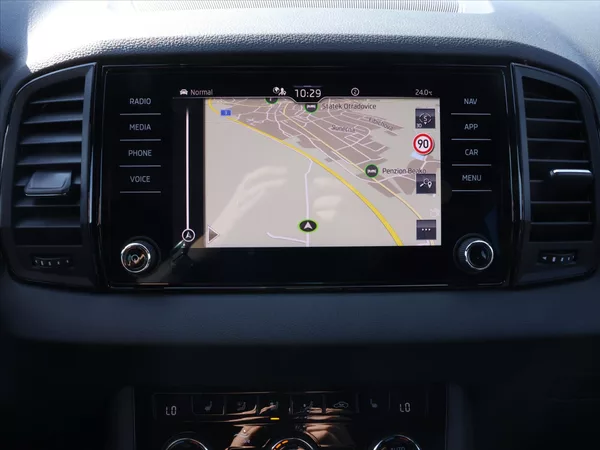 Škoda Karoq 2,0 TDI Sportline 4x4 DSG - foto 25