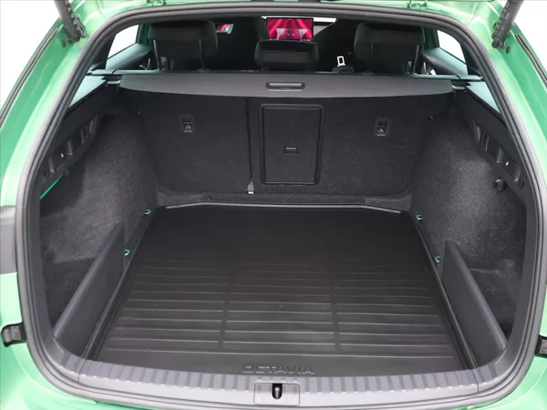 Škoda Octavia 2,0 TSI DSG RS DPH 1.maj CZ - foto 10