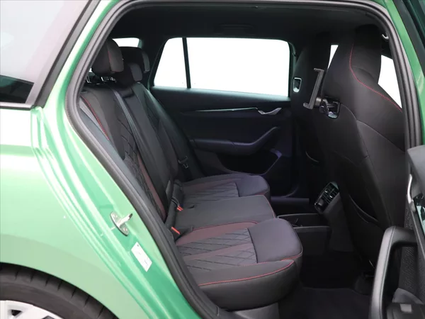 Škoda Octavia 2,0 TSI DSG RS DPH 1.maj CZ - foto 14