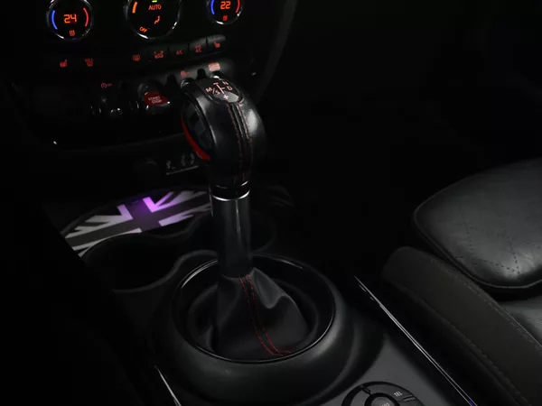 Mini Clubman 2,0 JCW ALL4 170kW H&K Aut - foto 20