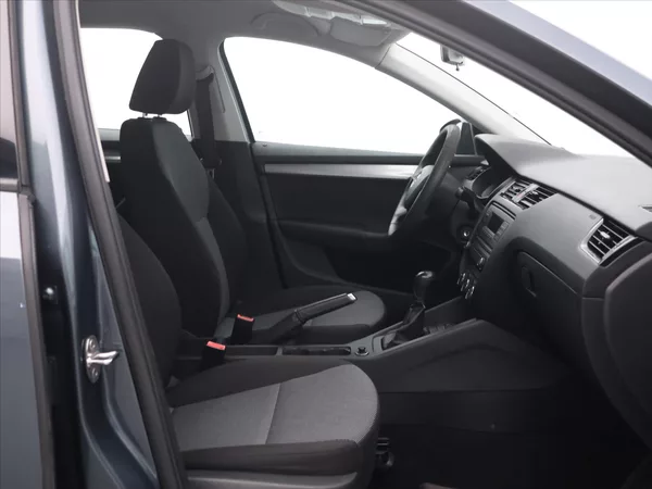 Škoda Octavia 1,6 TDI 77 kW Active CZ - foto 13