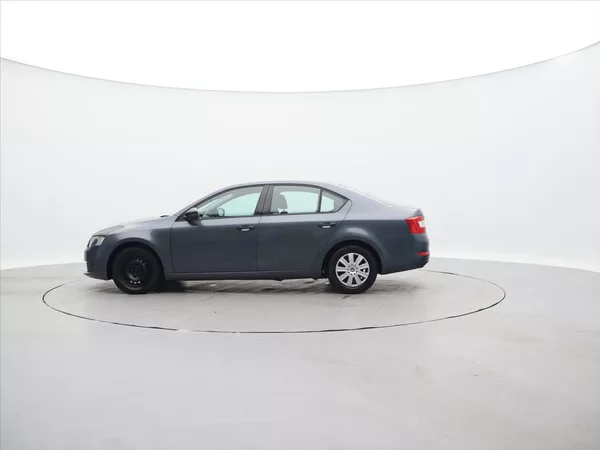 Škoda Octavia 1,6 TDI 77 kW Active CZ - foto 9
