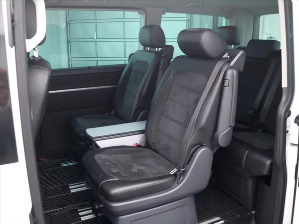Volkswagen Multivan 2,0 TDI 150kW Highline DSG 4x4 - foto 15