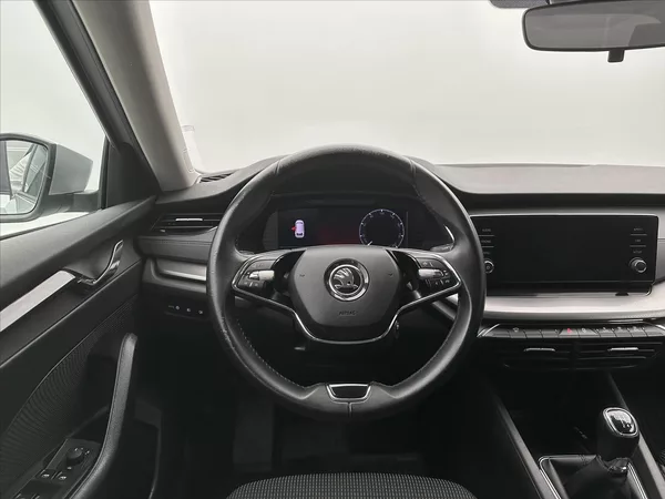 Škoda Octavia 2,0 TDI 85kW Ambition CZ DPH - foto 14