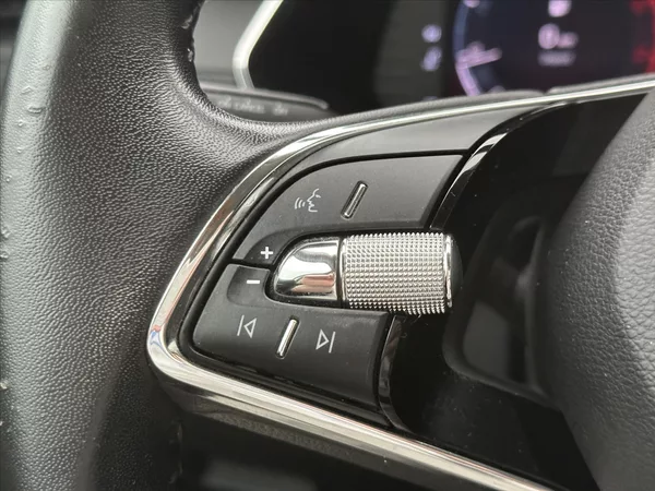 Škoda Octavia 2,0 TDI 85kW Ambition CZ DPH - foto 20