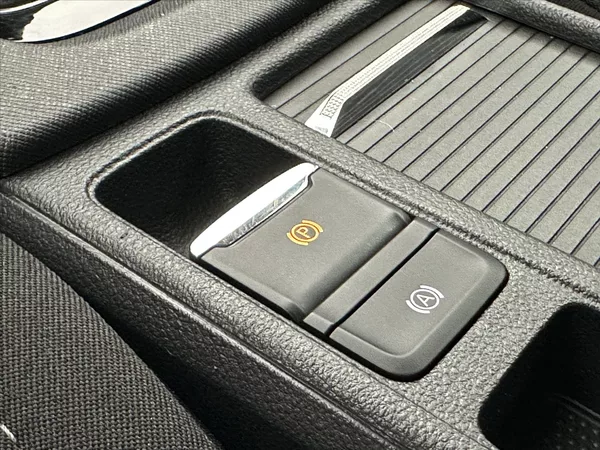 Škoda Octavia 2,0 TDI 85kW Ambition CZ DPH - foto 27
