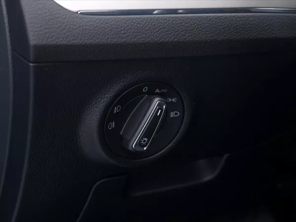 Škoda Superb 2,0 TDI 110kW Style DSG LED CZ - foto 16