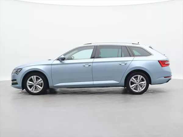 Škoda Superb 2,0 TDI 110kW Style DSG LED CZ - foto 4