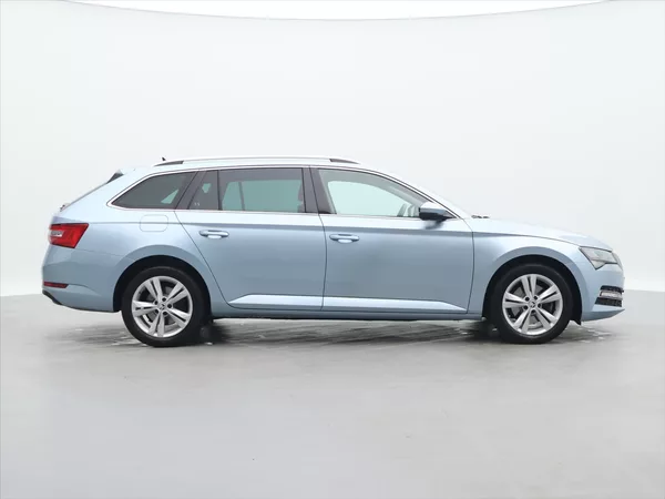Škoda Superb 2,0 TDI 110kW Style DSG LED CZ - foto 8