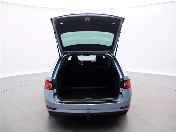 Škoda Superb 2,0 TDI 110kW Style DSG LED CZ - foto 9